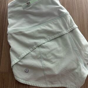 Lululemon 2.5 high rise light mint green